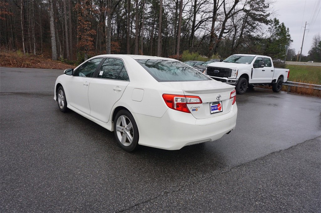 Used 2014 Toyota Camry SE image 17