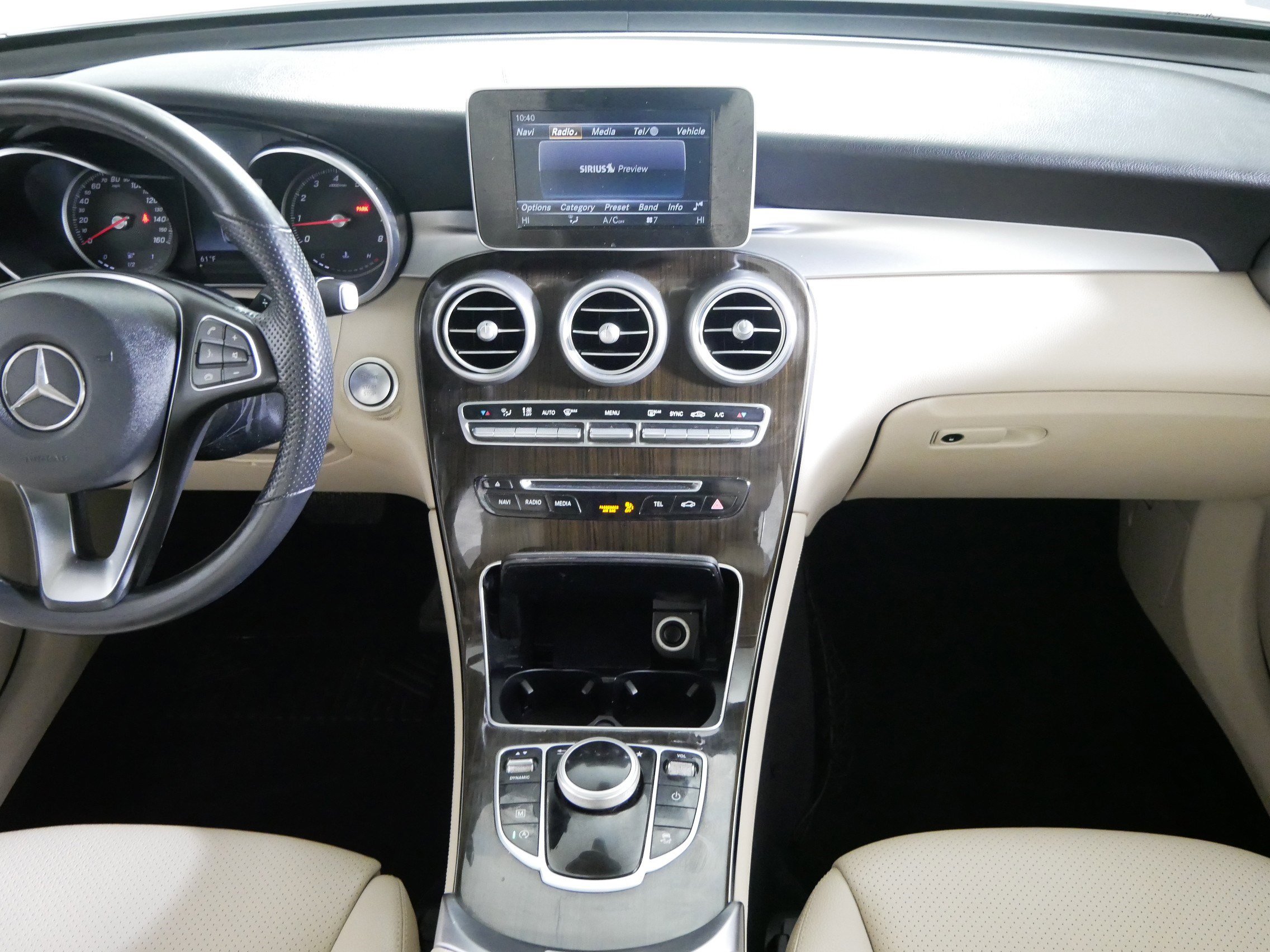 Used 2019 Mercedes-Benz GLC 300 4MATIC image 10