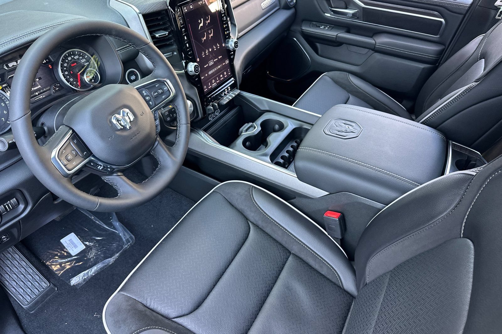 New 2026 RAM 1500 Laramie w/ Night Edition AWD/4WD image 9