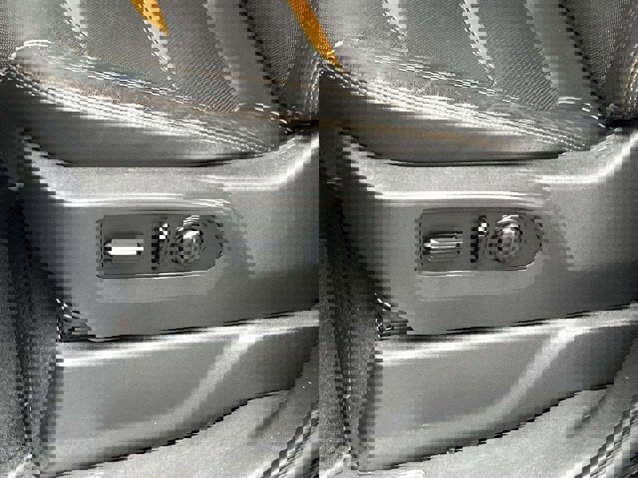 Used 2019 GMC Sierra 1500 AT4 image 10