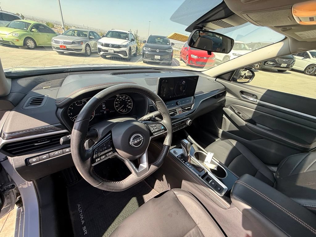 Used 2024 Nissan Altima 2.0 SR FWD image 15