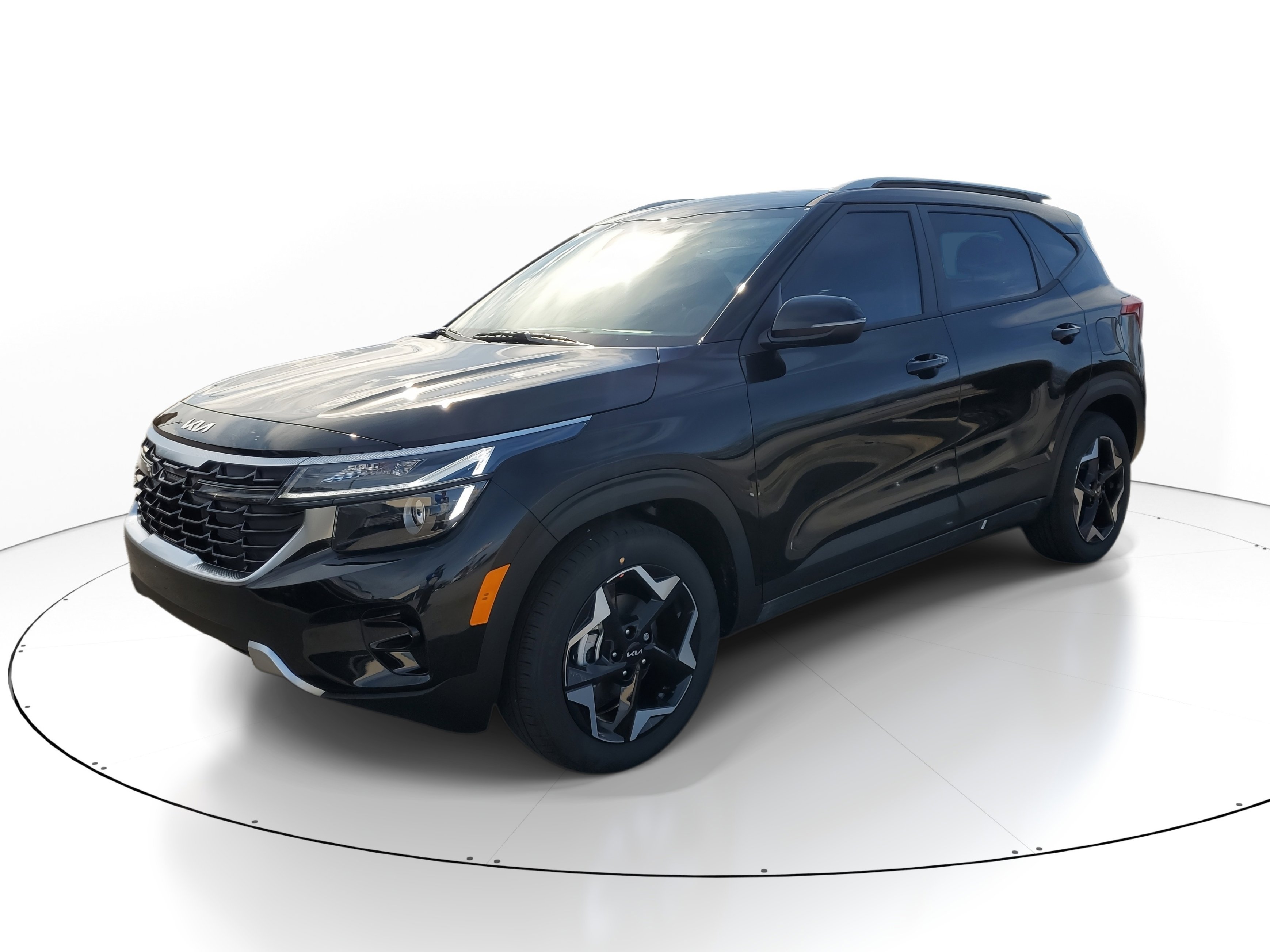 New 2026 Kia Seltos S FWD image 3