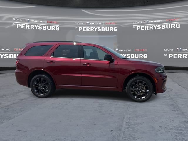 Used 2023 Dodge Durango GT w/ Blacktop Package AWD/4WD image 9