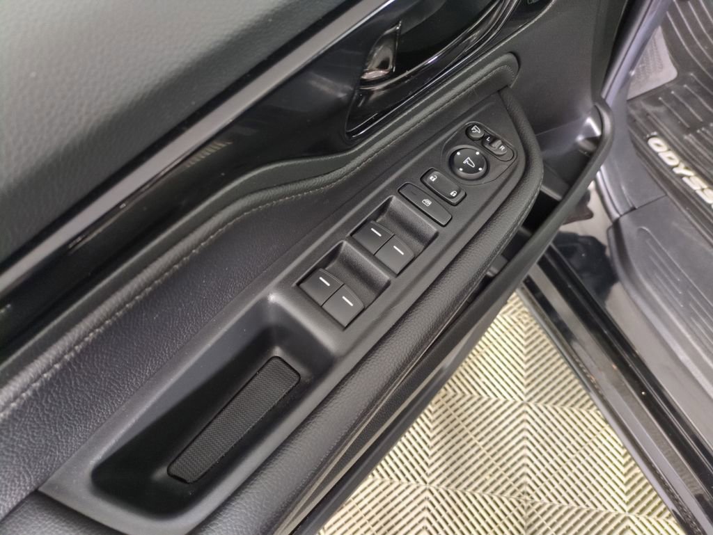 Used 2024 Honda Odyssey Elite image 15