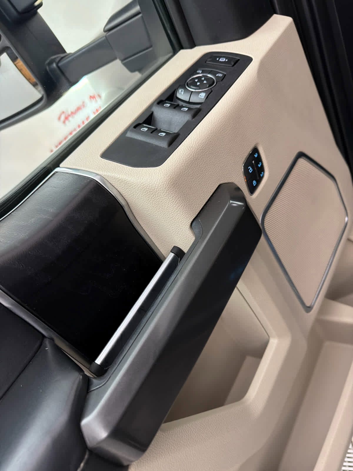 Used 2020 Ford F450 Limited w/ FX4 Off-Road Package image 23