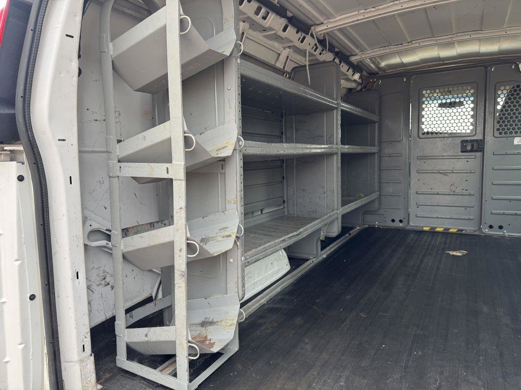 Used 2011 Chevrolet Express 2500 image 6