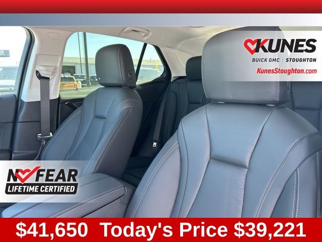 New 2025 Buick Envision Preferred image 30