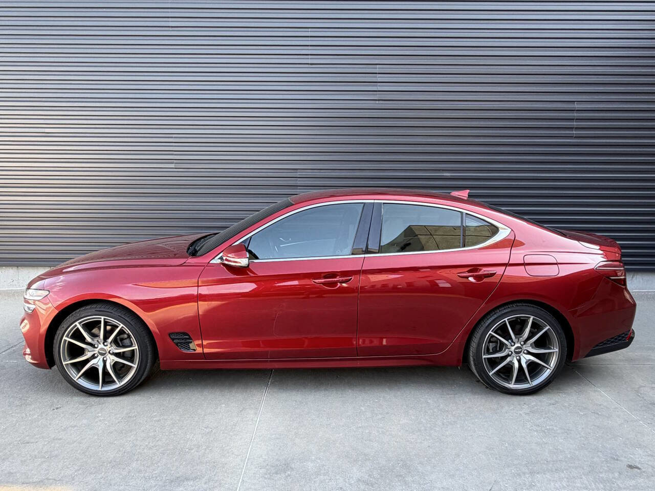 Used 2023 Genesis G70 2.0T AWD/4WD image 9