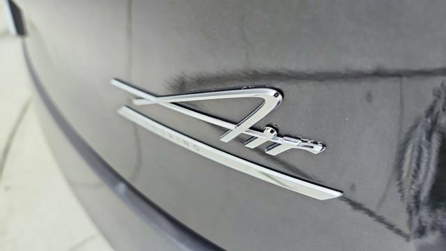 Used 2024 Lucid Air Touring image 17