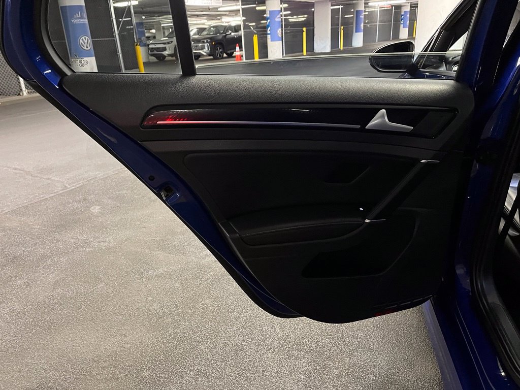 Used 2015 Volkswagen Golf R 4-Door AWD/4WD image 18