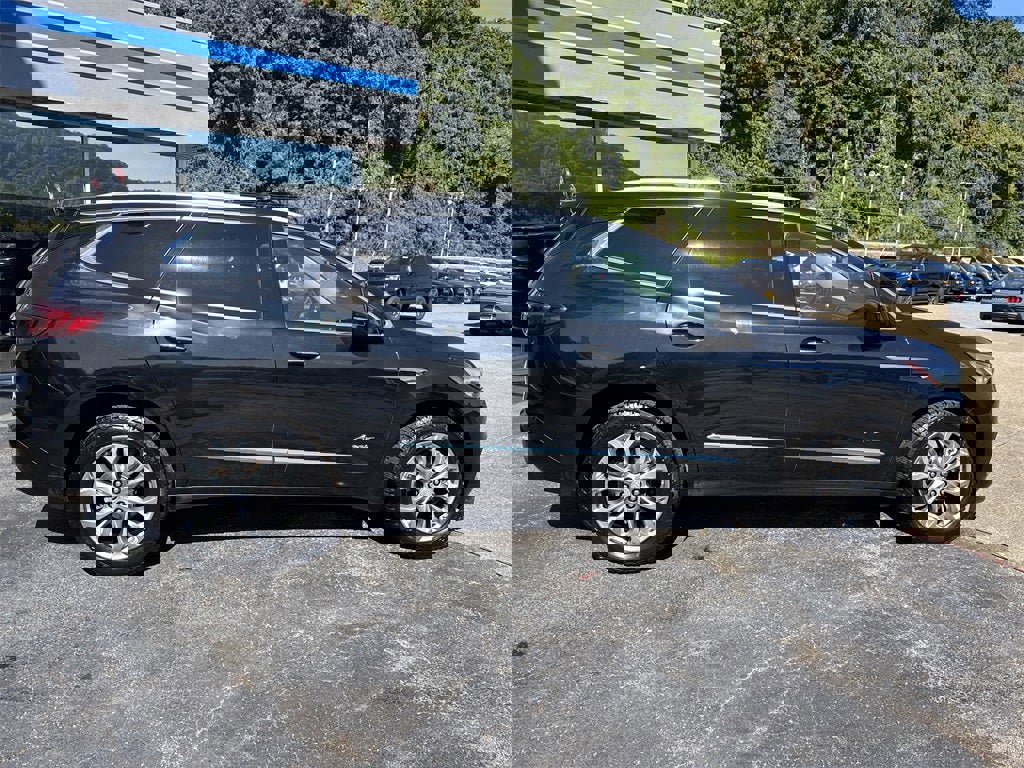 Used 2021 Buick Enclave Avenir w/ Avenir Technology Package image 3