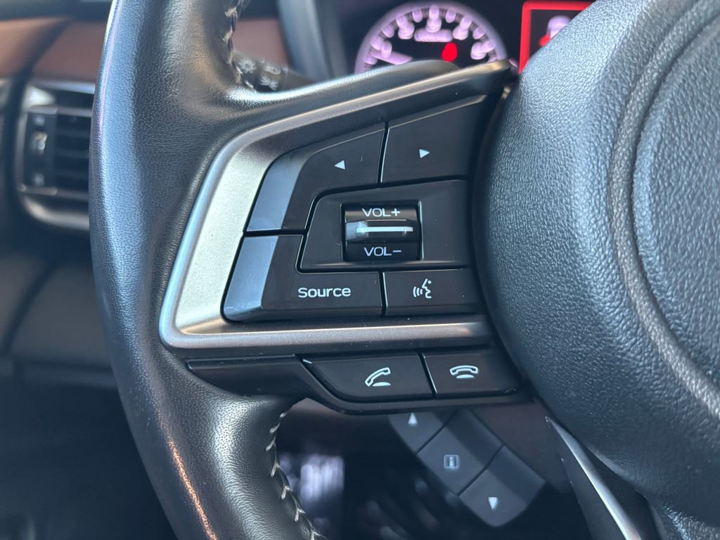 Used 2022 Subaru Outback Touring w/ Popular Package #2 image 11