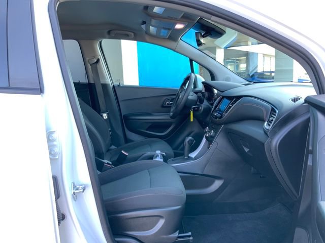 Used 2022 Chevrolet Trax LS w/ Tint and Cruise Package image 16