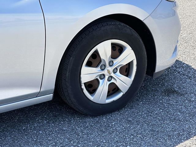 Used 2017 Chevrolet Cruze LS image 6