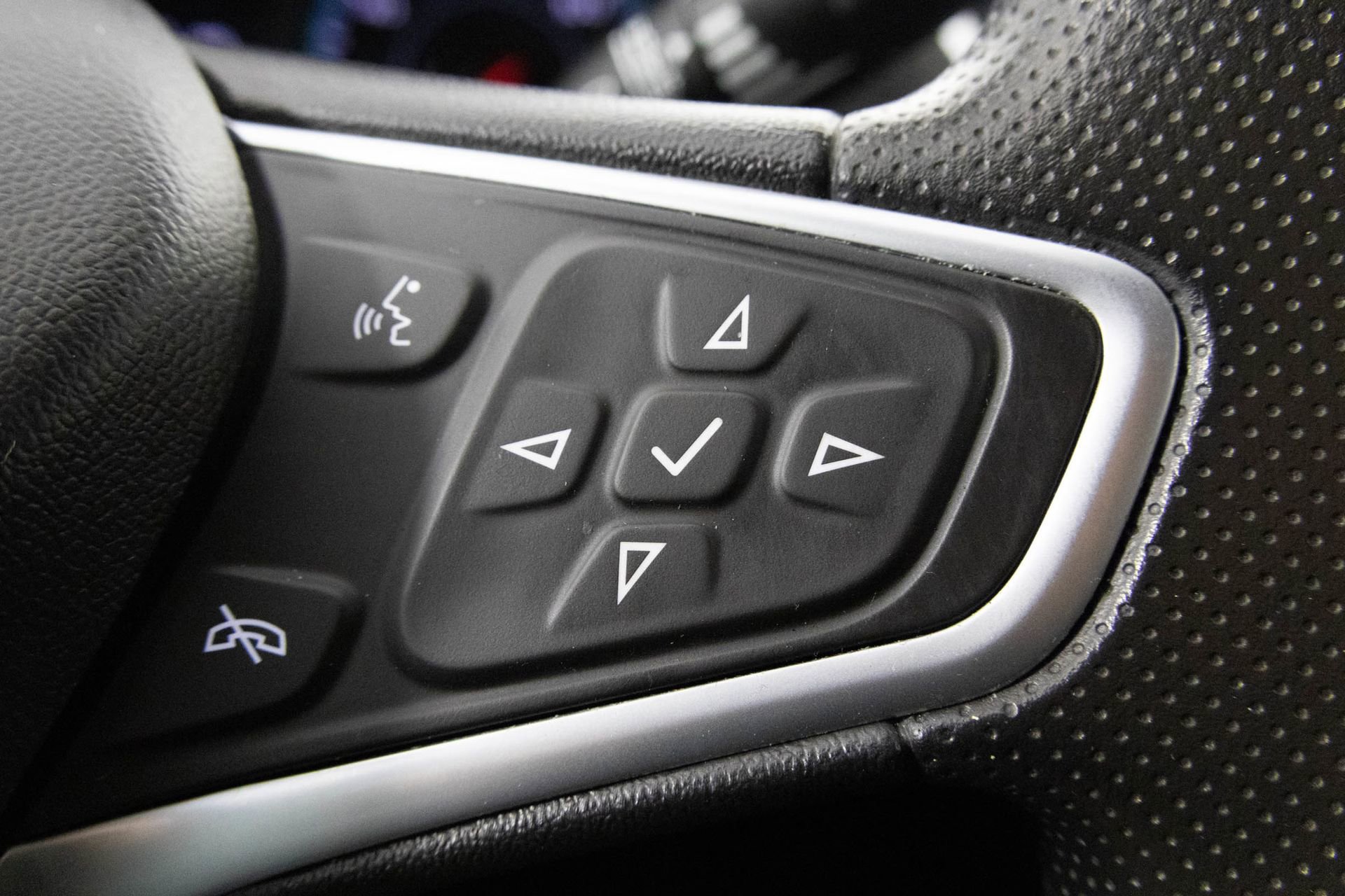 Used 2022 Chevrolet Malibu LS image 29