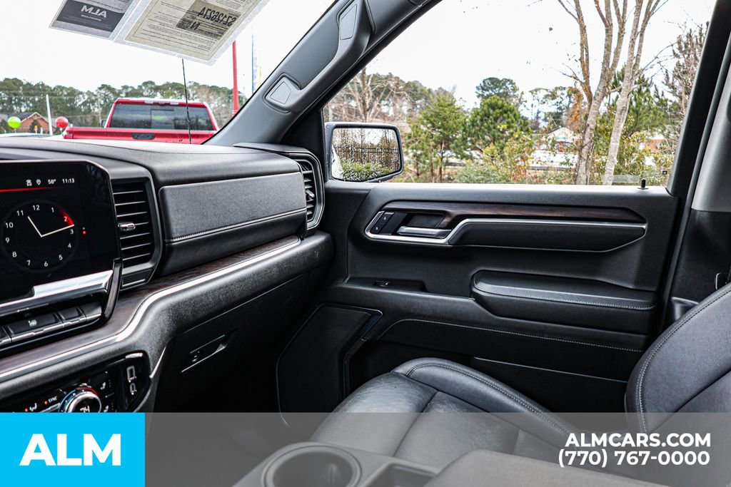 Used 2025 GMC Sierra 1500 SLT image 45