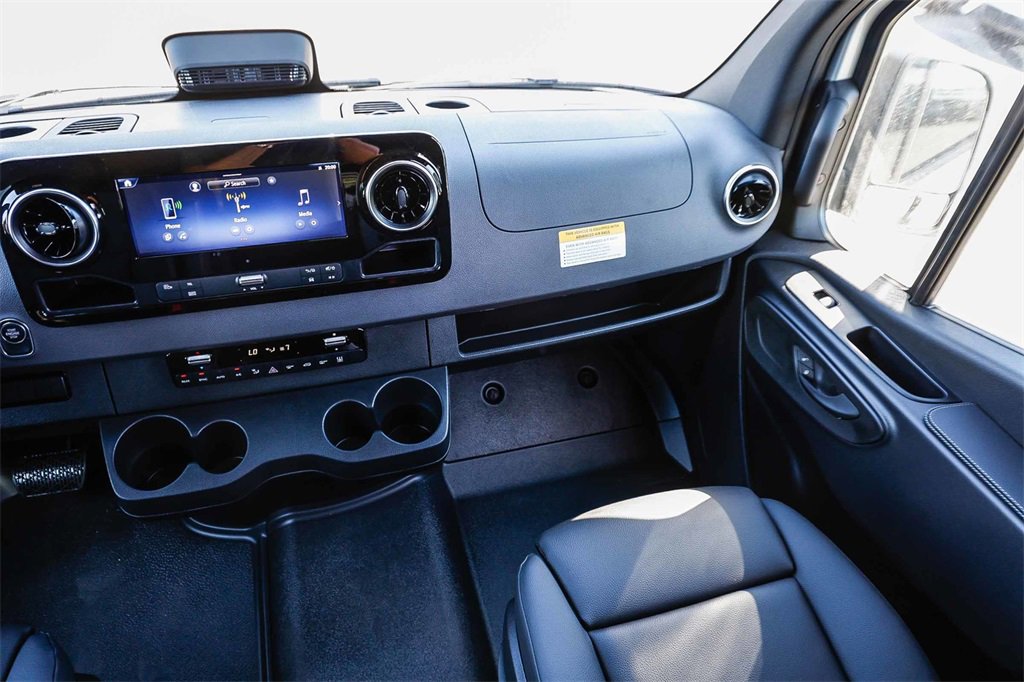 New 2025 Mercedes-Benz Sprinter 2500 image 15