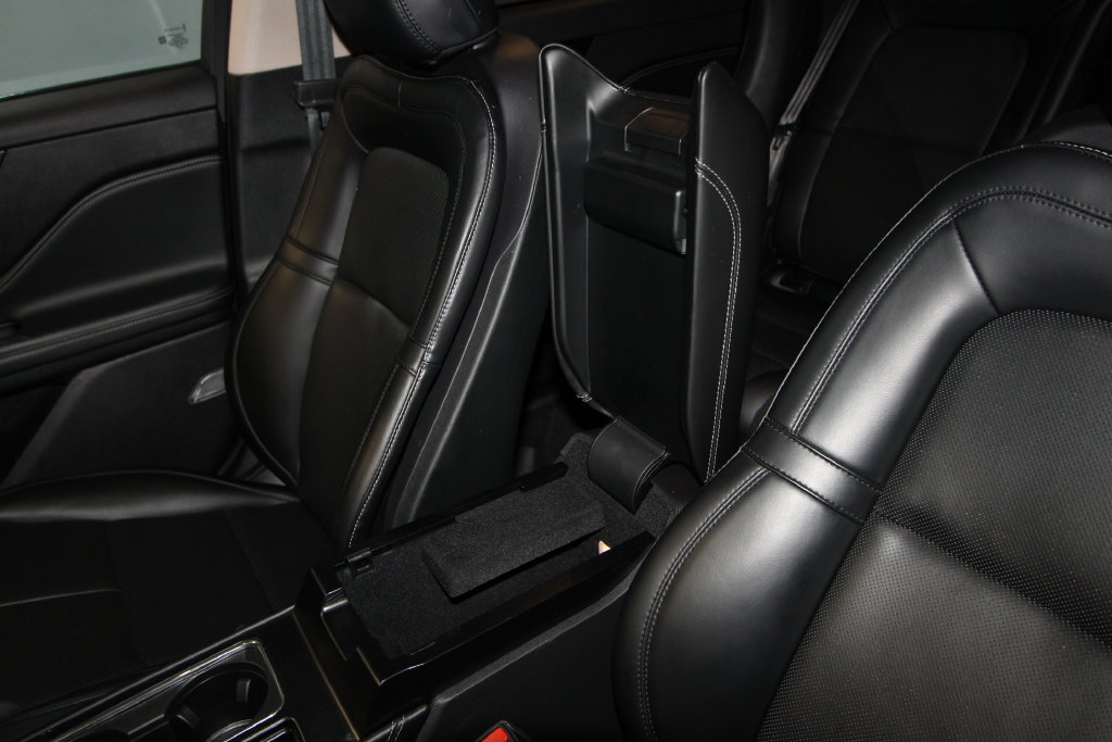 Used 2024 Lincoln Corsair AWD w/ Equipment Group 101A image 19