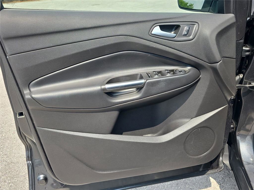 Used 2019 Ford Escape SEL image 14