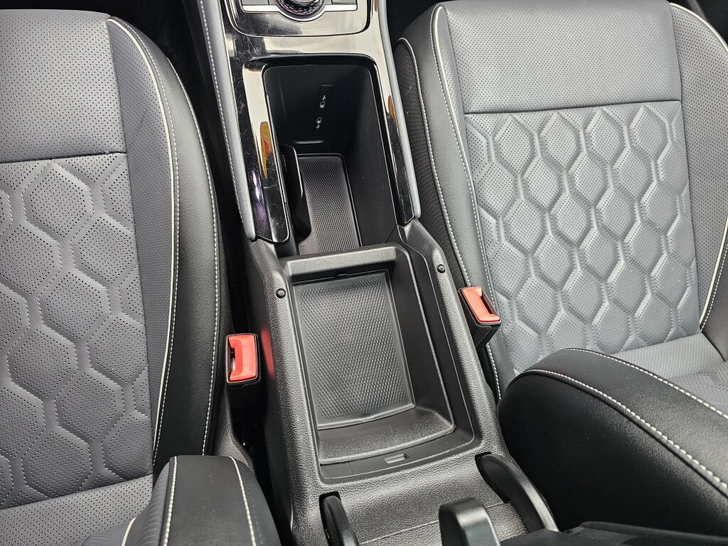 Certified 2025 Volkswagen Tiguan SEL R-Line AWD/4WD image 25