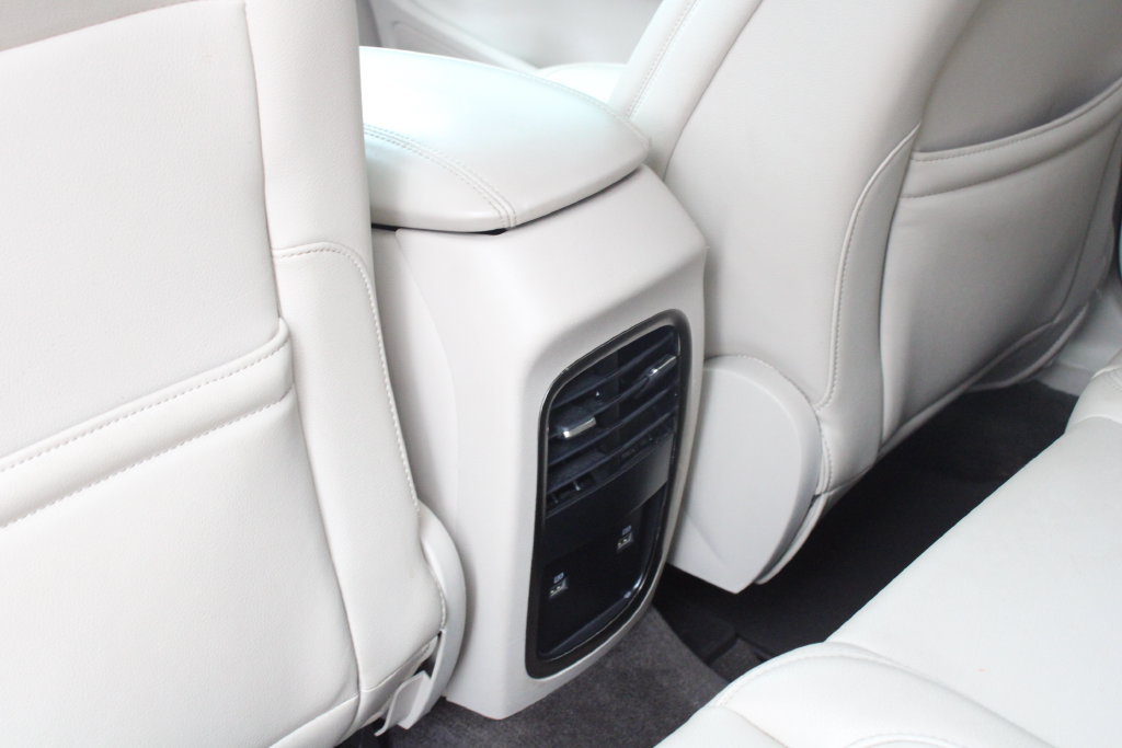 Used 2019 Lincoln MKC Premiere FWD image 23