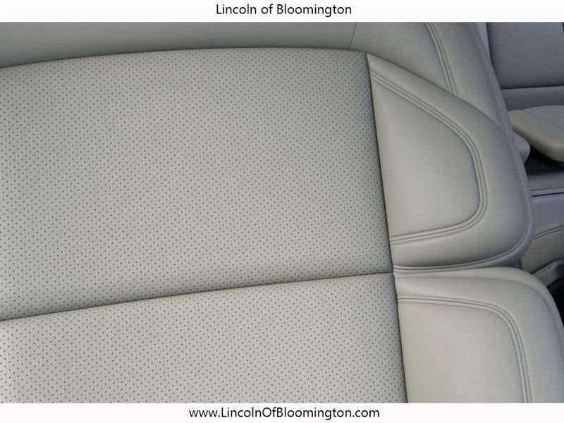 New 2025 Lincoln Navigator Reserve image 18