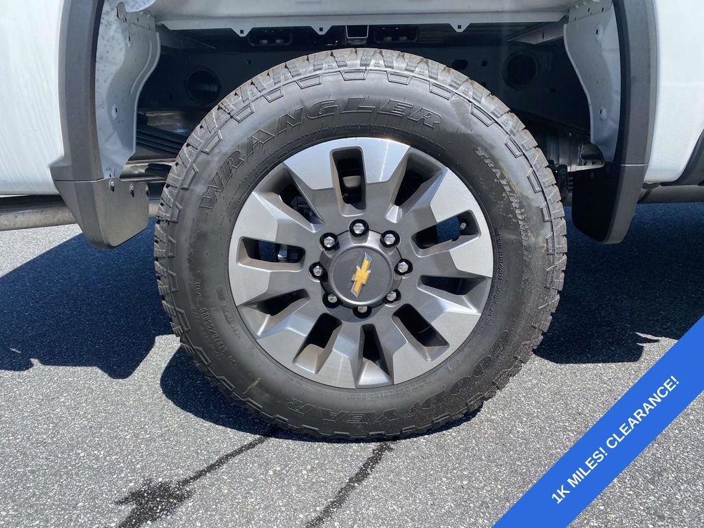 Used 2026 Chevrolet Silverado 2500 Custom w/ Custom Value Package AWD/4WD image 9