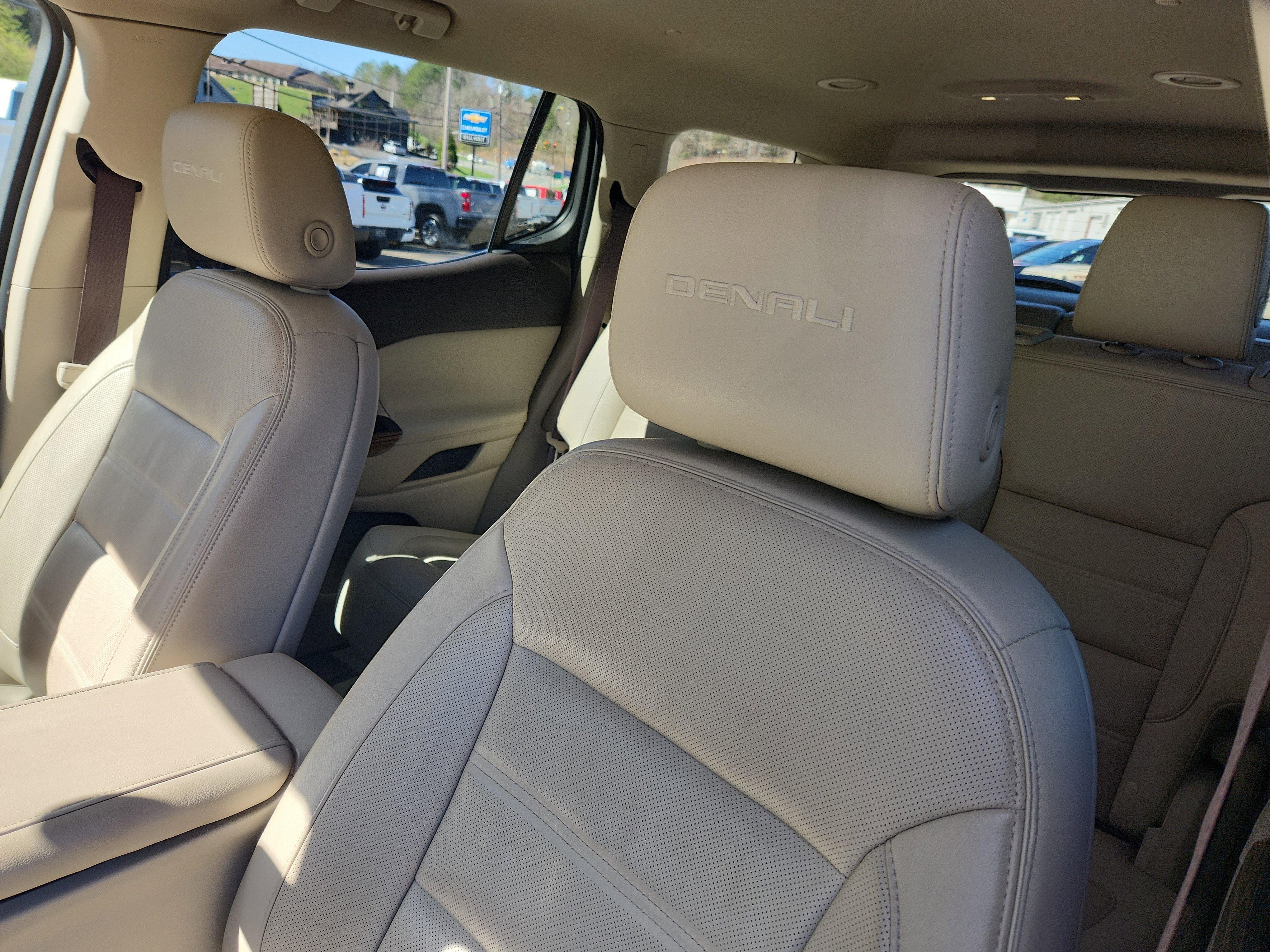 Used 2019 GMC Acadia Denali image 27