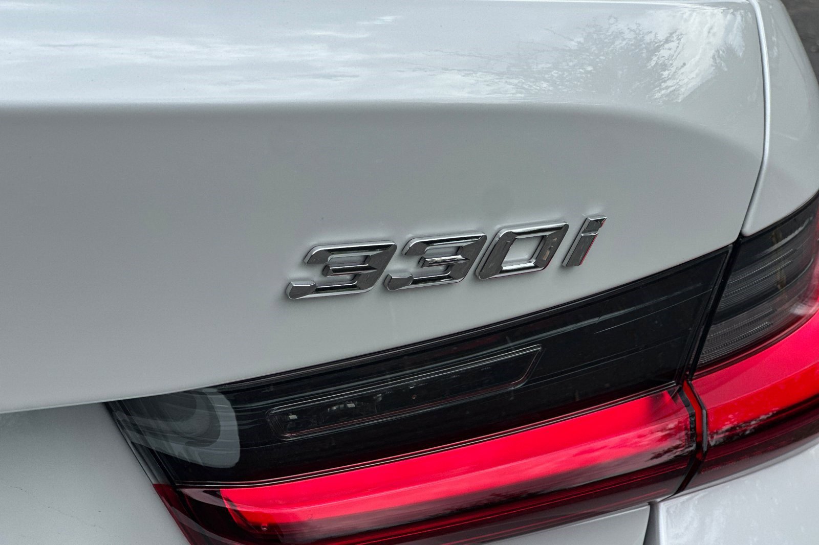 Used 2025 BMW 330i Sedan w/ Convenience Package image 38