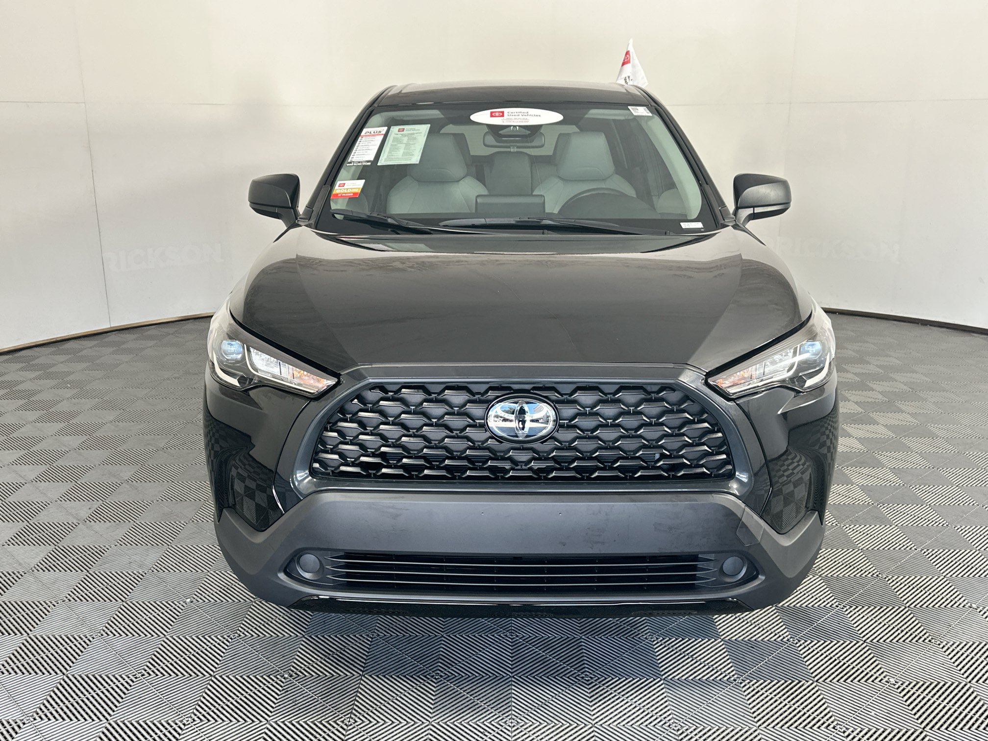 Used 2025 Toyota Corolla Cross L FWD image 8