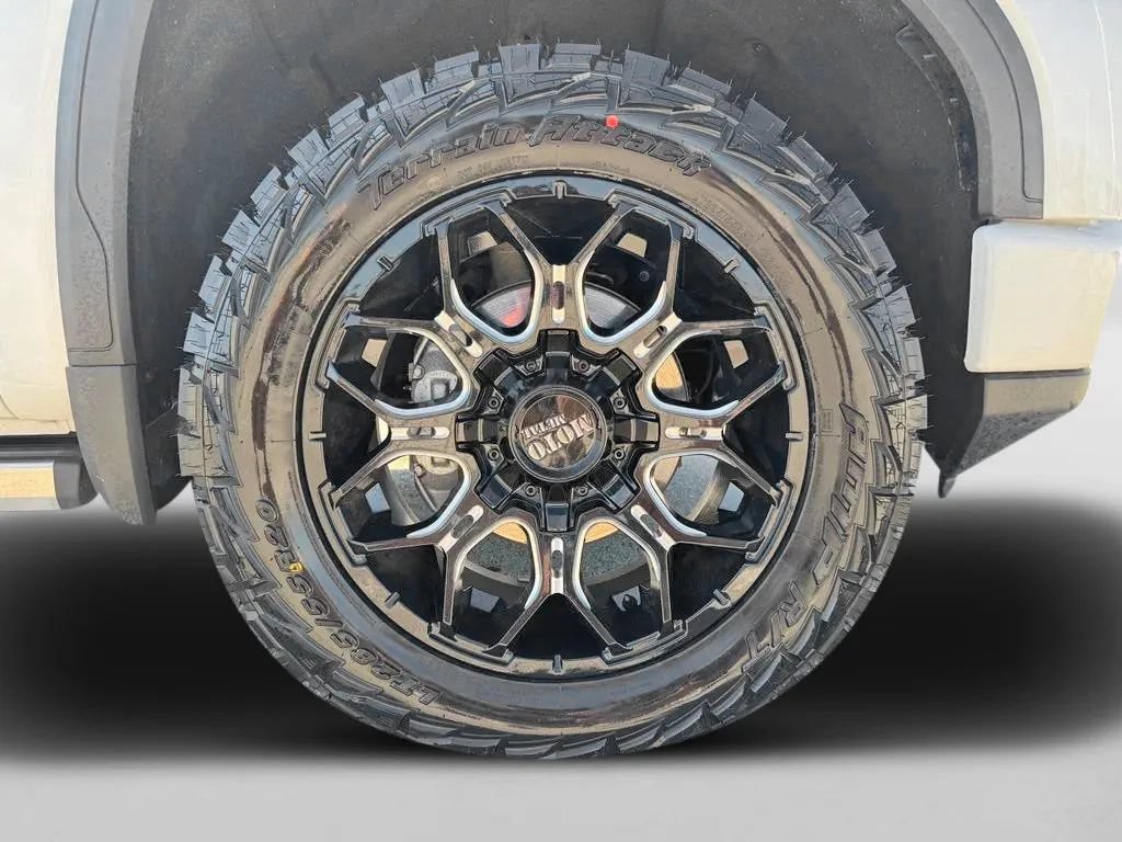 Used 2024 GMC Sierra 1500 Denali AWD/4WD image 37