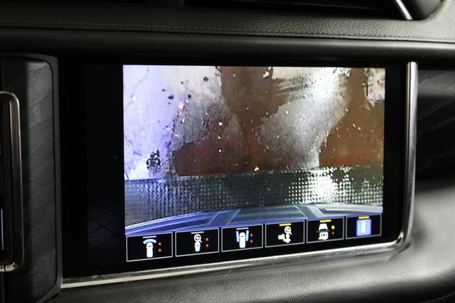 Used 2022 GMC Yukon XL Denali w/ Denali Premium Package image 21