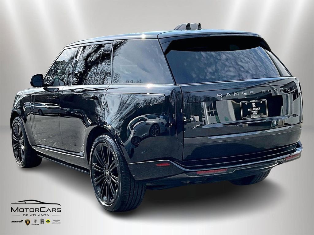 Used 2024 Land Rover Range Rover SE image 11