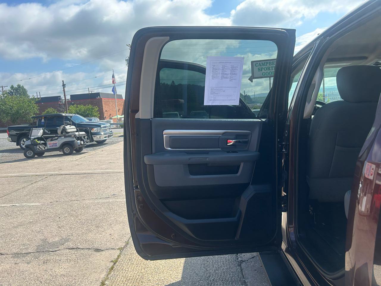 Used 2015 RAM 1500 Outdoorsman AWD/4WD image 30