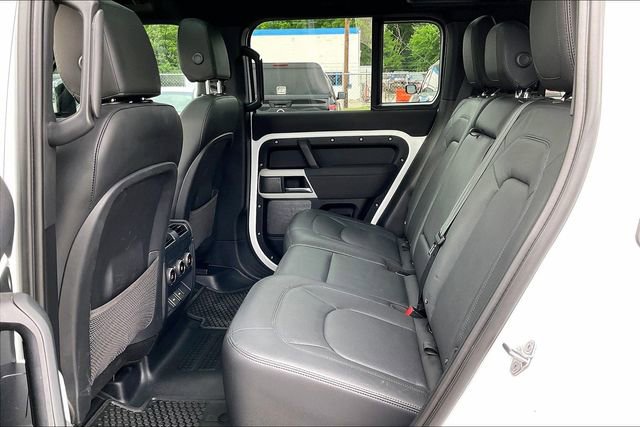 Used 2023 Land Rover Defender 110 SE AWD/4WD image 8