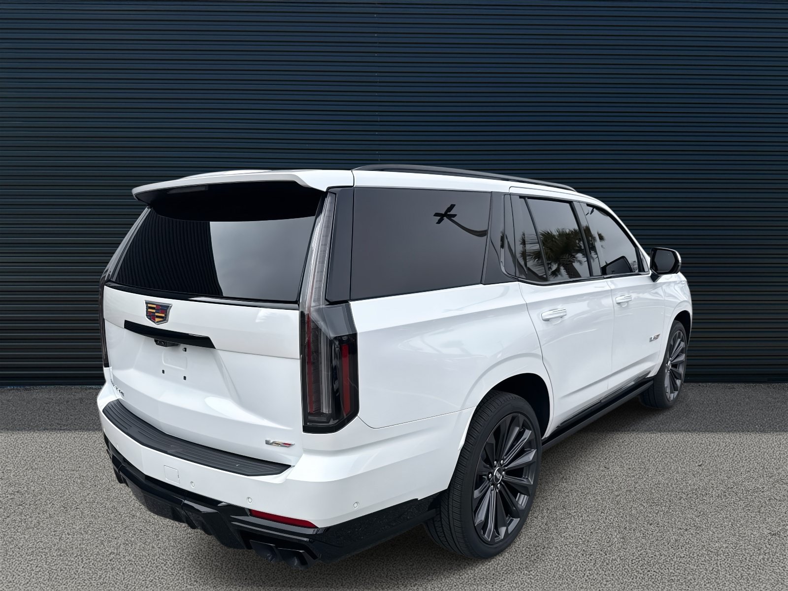 Used 2025 Cadillac Escalade V AWD/4WD image 7