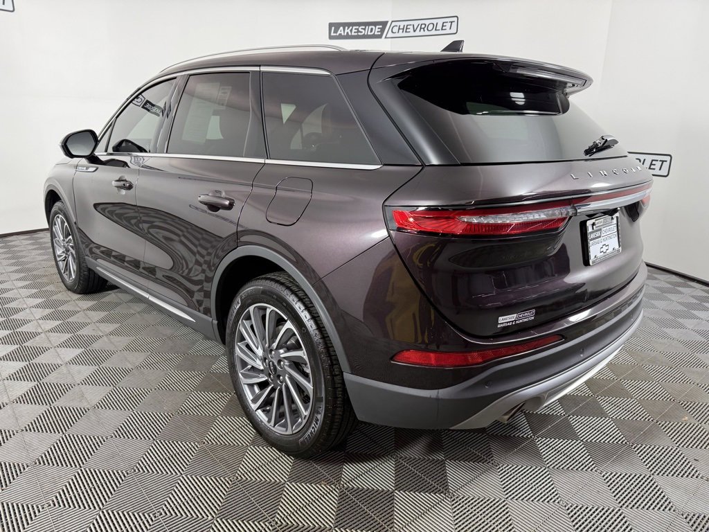 Used 2023 Lincoln Corsair Reserve w/ Equipment Group 201A image 4