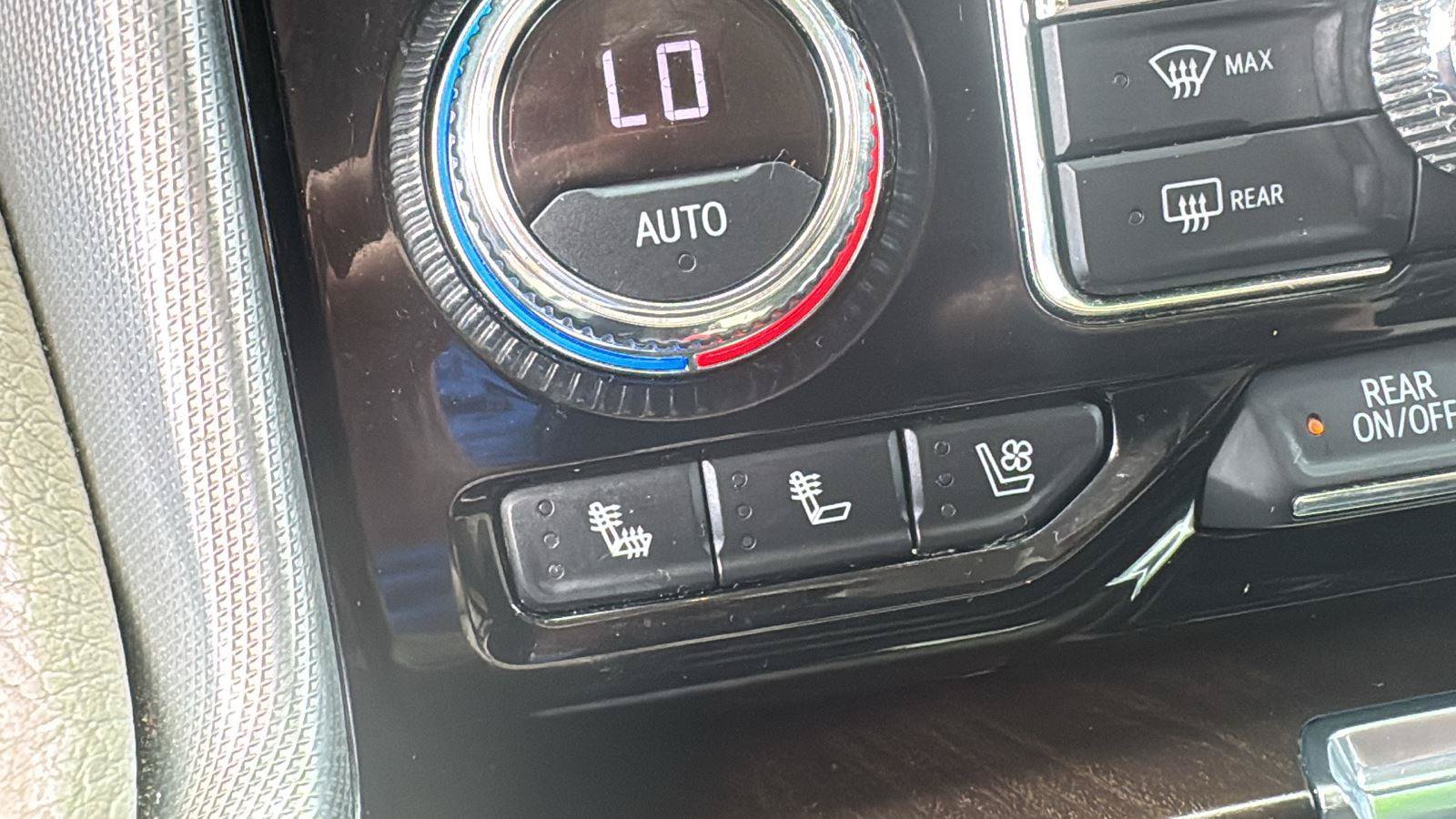 Used 2021 GMC Yukon XL Denali AWD/4WD image 23