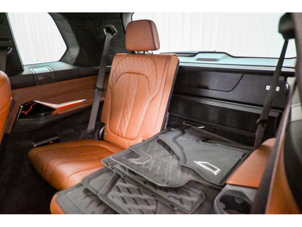 Used 2025 BMW X7 M60i AWD/4WD image 24