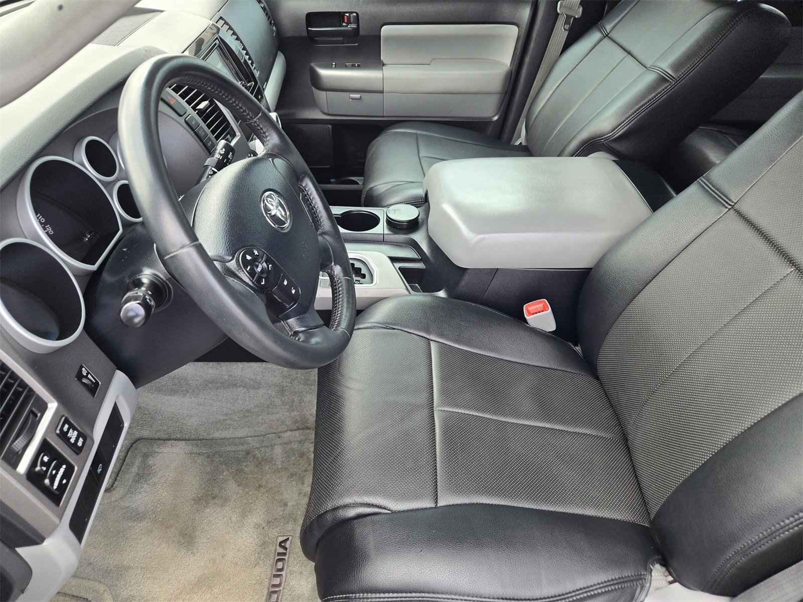 Used 2011 Toyota Sequoia SR5 image 13