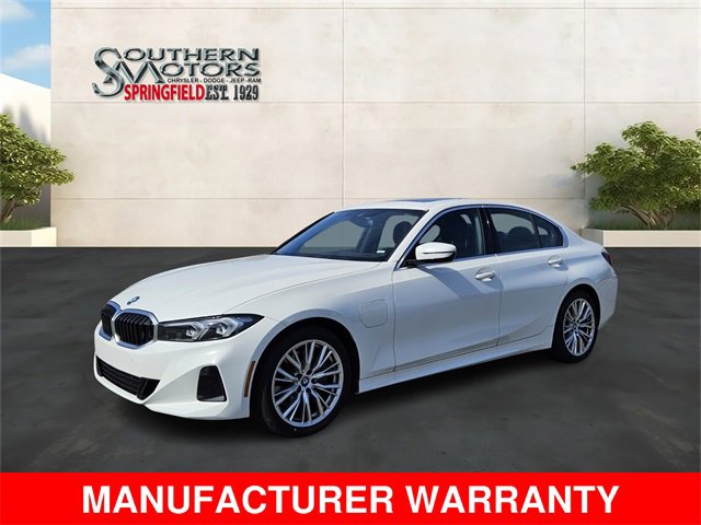 Used 2024 BMW 330e image 1