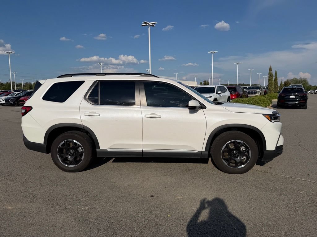 Used 2025 Honda Pilot EX-L image 5