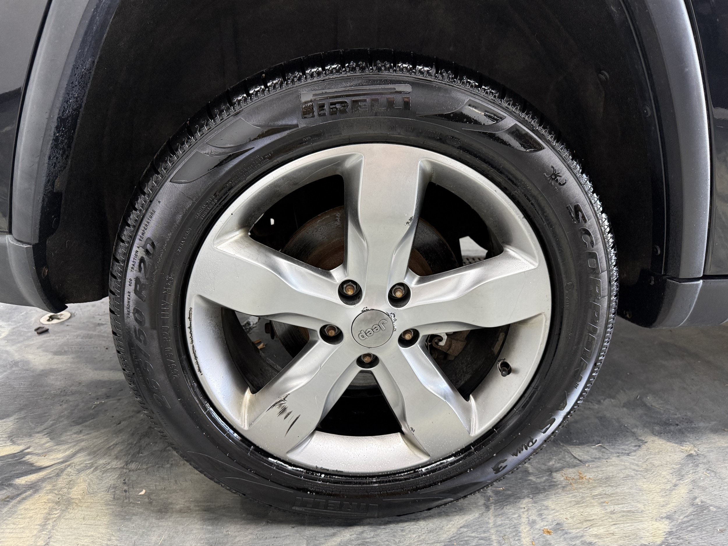 Used 2012 Jeep Grand Cherokee Overland AWD/4WD image 27