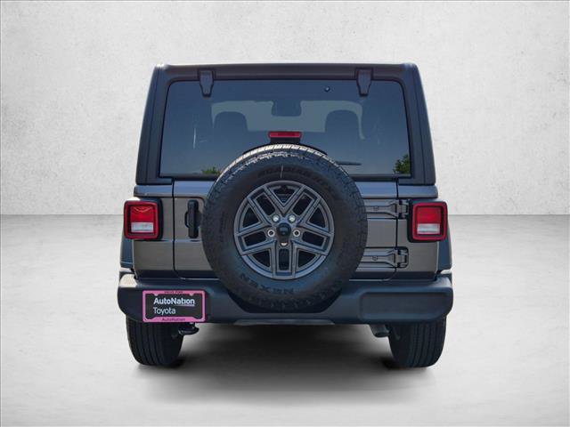 Used 2025 Jeep Wrangler Sport AWD/4WD image 7