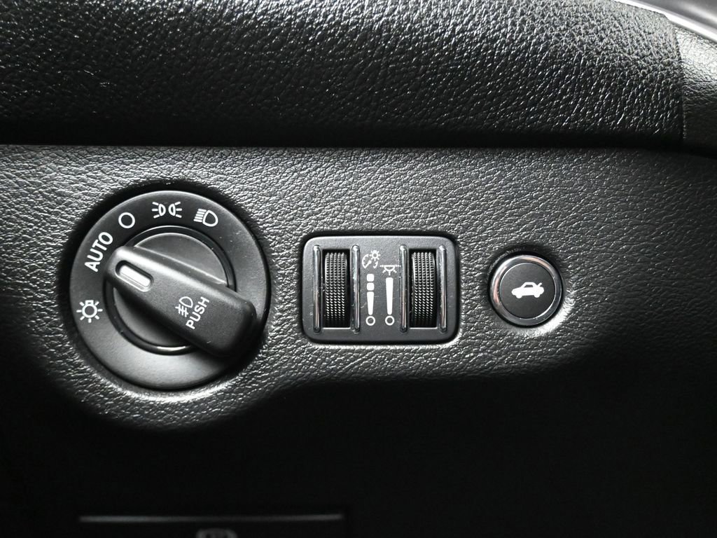 Used 2021 Dodge Challenger R/T w/ Performance Handling Group image 21