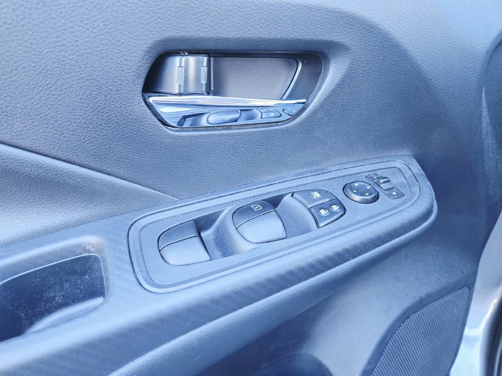 Used 2025 Nissan Versa SV w/ Trunk Package FWD image 31