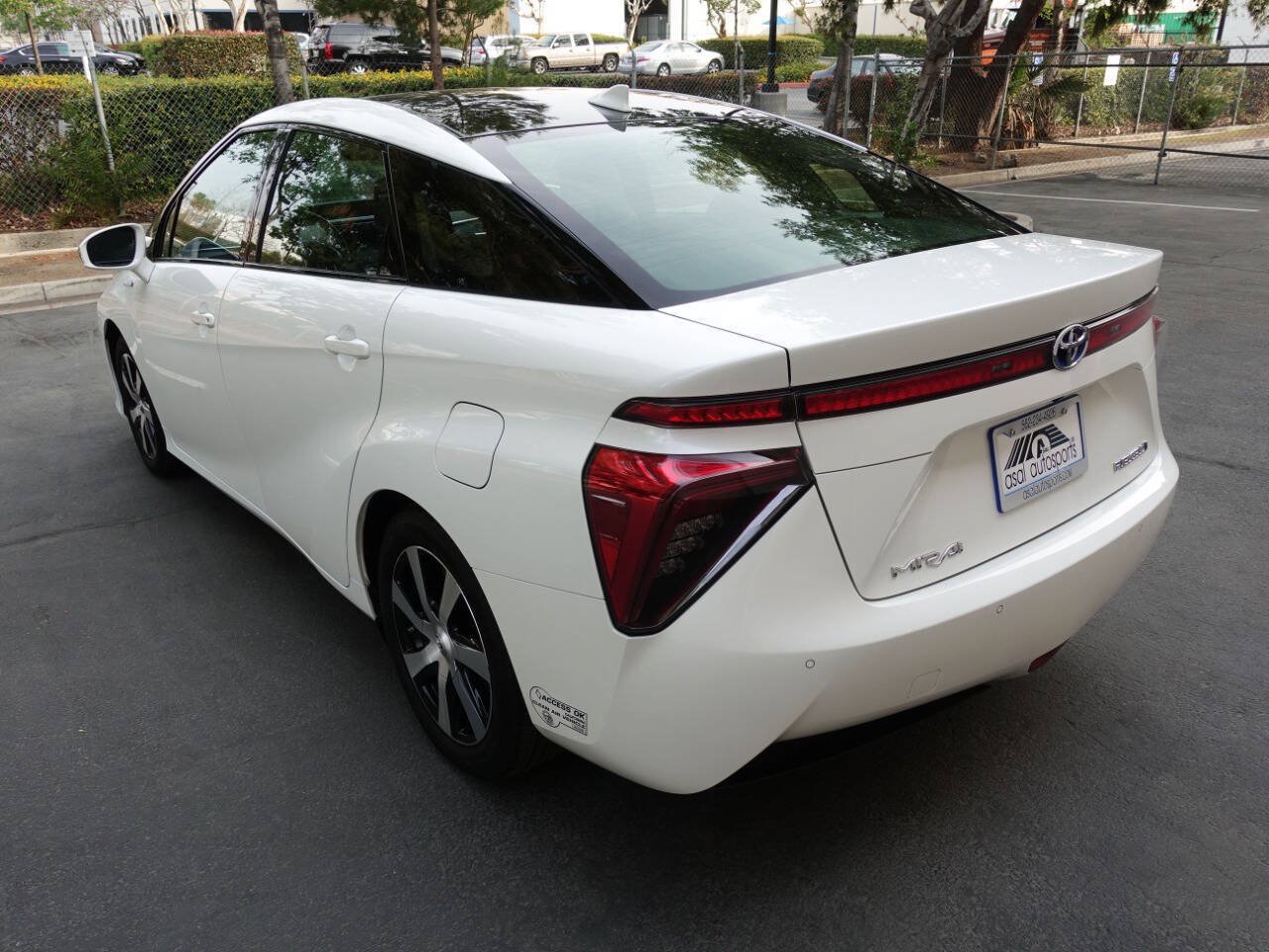 Used 2017 Toyota Mirai FWD image 13