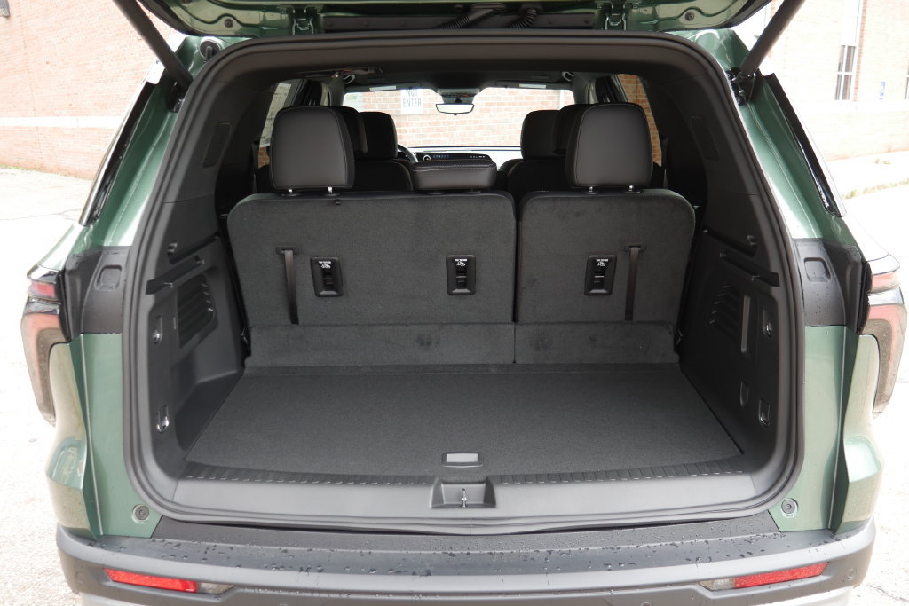 New 2027 Chevrolet Traverse LT w/ Enhanced Driving Package AWD/4WD image 7