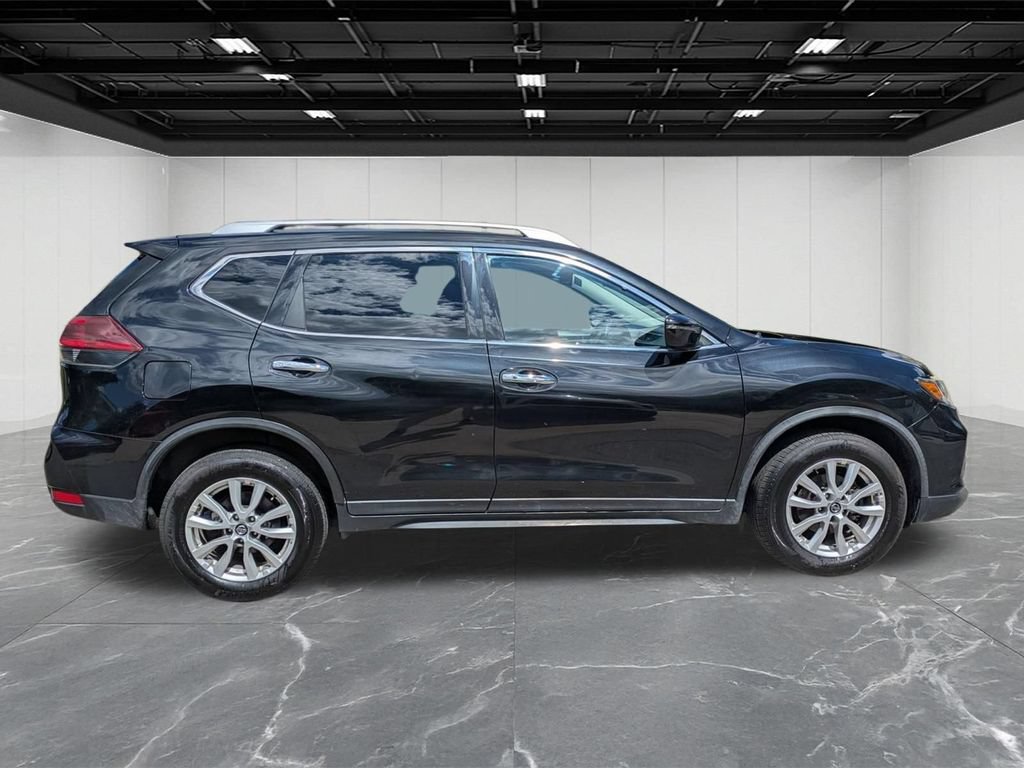 Used 2020 Nissan Rogue SV AWD/4WD image 6
