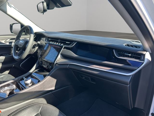 Used 2023 Jeep Grand Cherokee 4WD 4xe image 28